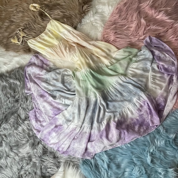 LAST ONE! Storia's MOST POPULAR Pastel Tie Dye Maxi W/TONS of Luscious Fabric - Picture 6 of 16